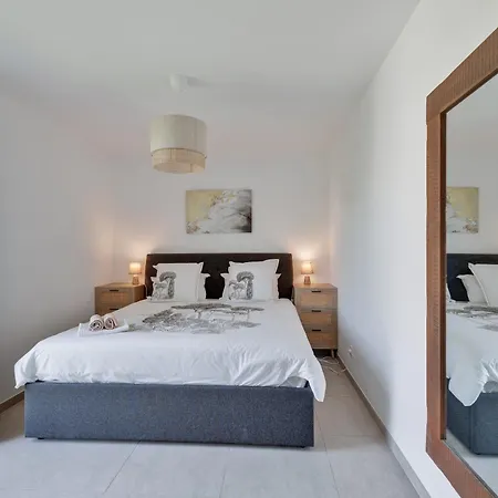 Magnifique Rooftop A 4 昂蒂布